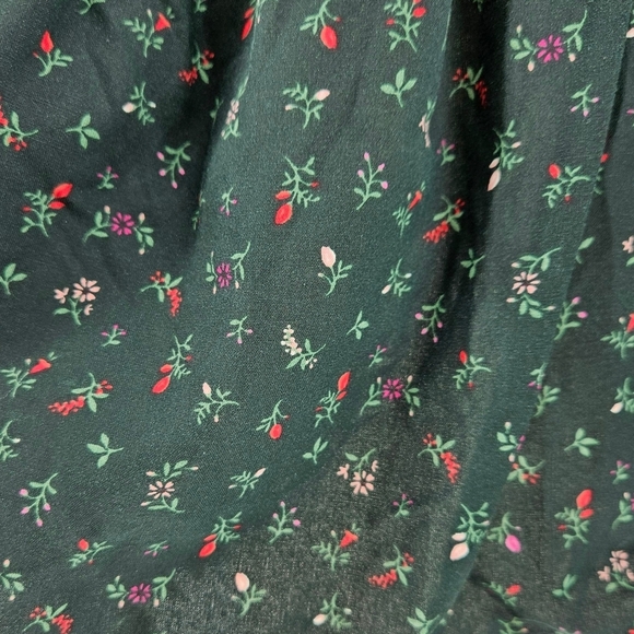 Old Navy Babydoll Peplum Shirt Green Floral Long Sleeve Smocked Top Medium - Picture 3 of 8